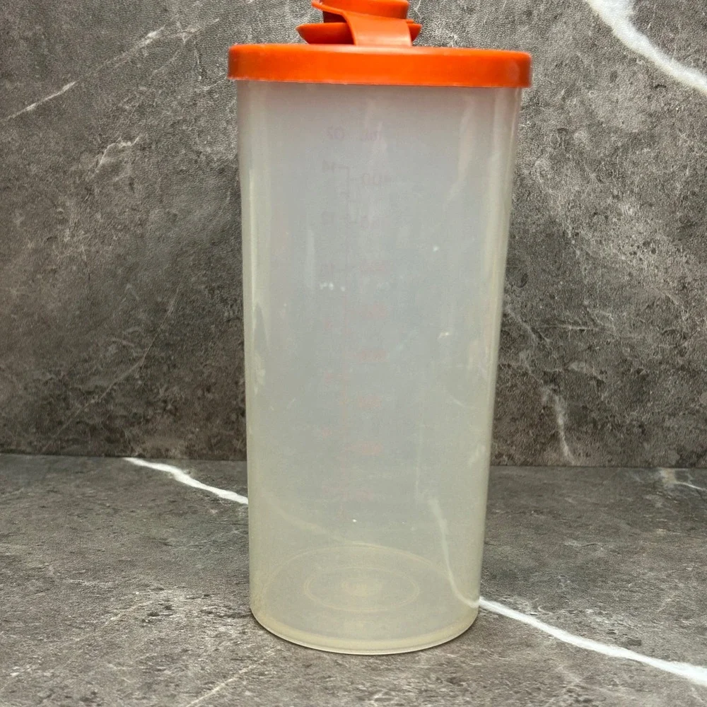Vintage Tupperware Quick Shake 14oz 400ml Orange Flip Top Mixer 840-28 641-5